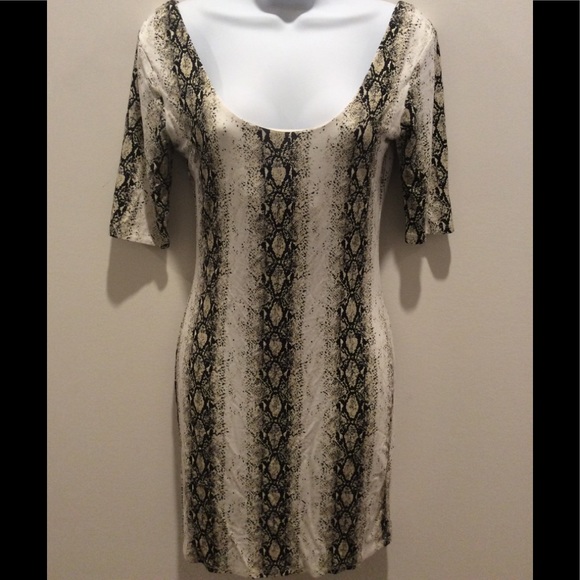bebe Dresses & Skirts - BEBE SNAKESKIN PRINT SCOOP NECK DRESS SIZE S